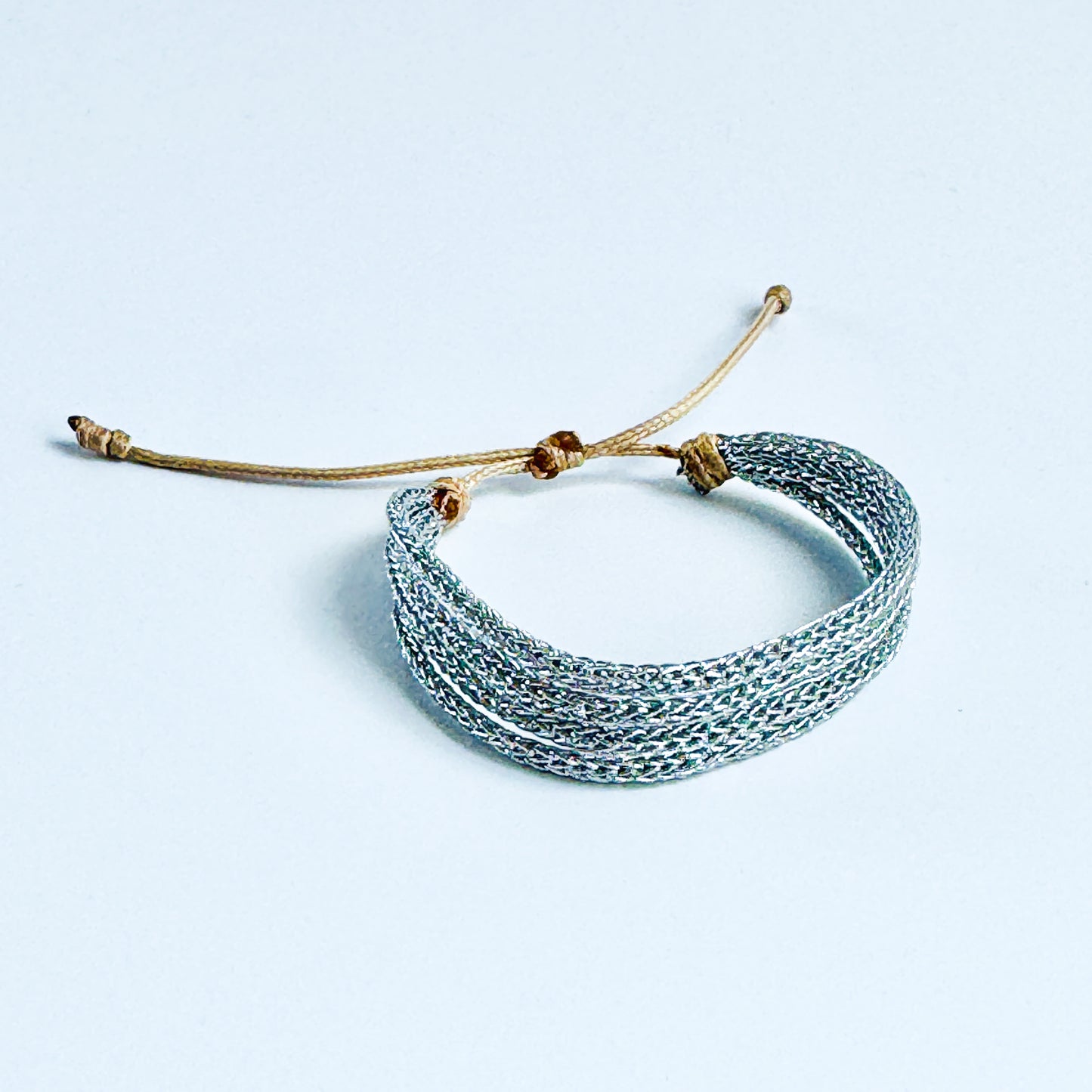 Las pulseras de Luis